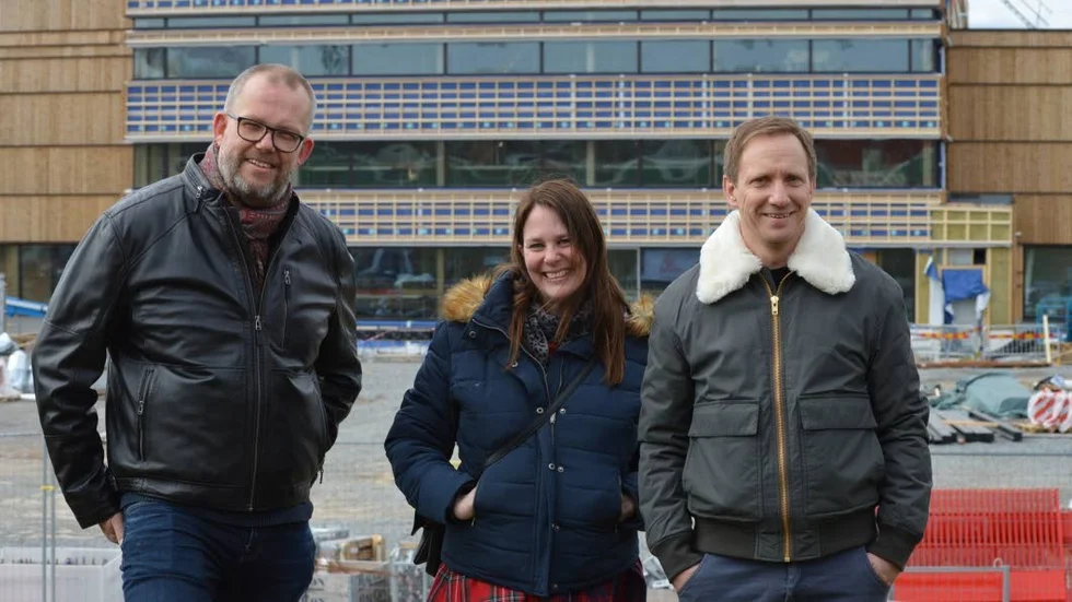 Tre initiativrika kulturvänner bosatta i Knivsta startar Knivsta Riksteaterförening: Johan Mansfeldt, Canilla Enskär och Peter Jansson. De tycker att Knivsta behöver mer teater.