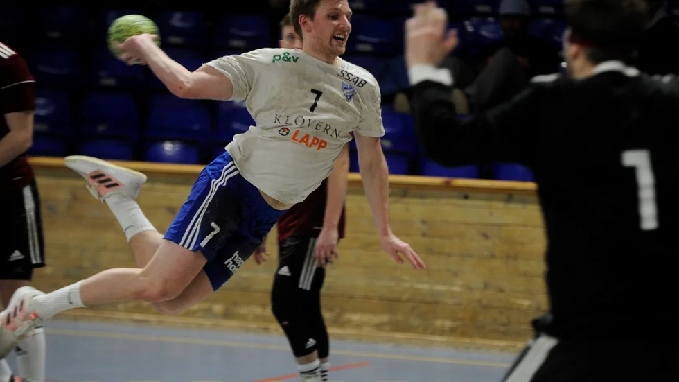 Viktiga niometersspelaren Lucas Carman skadade sig i sista seriematchen. Något besked om vad för skada han drabbats av har han och klubben ännu inte fått.