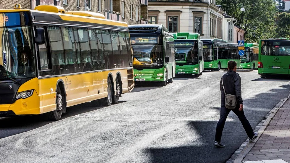 Boende på Källparksgatan med omnejd saknar möjlighet att åka buss till centrum på kvällstid, skriver Hans-Åke Jansson.