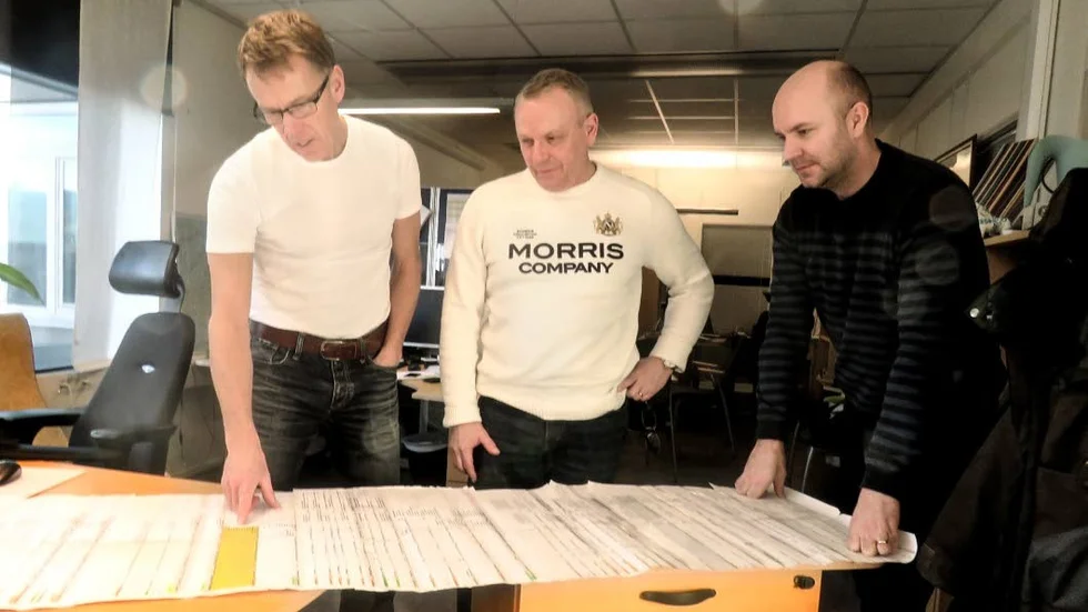 Digert. Personalen vid seriebrottssamordningen inom Uppsalapolisen har mängder av uppgifter från rånen att sammanställa. Fr v  Conny Kjellberg, Timo Gustafsson och Björn Berglund.