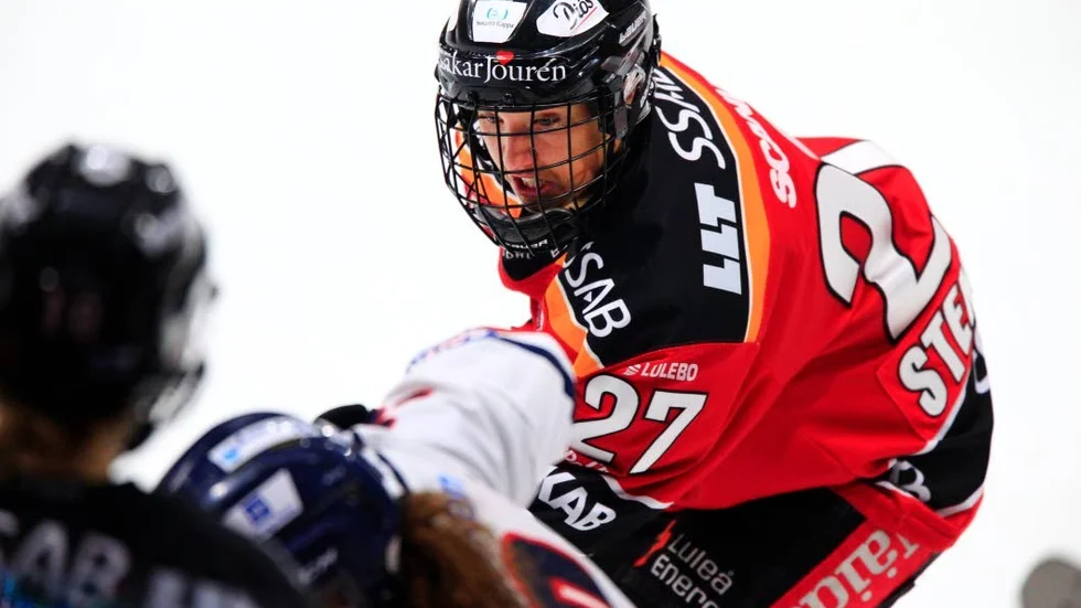 En match kvar av karriären. Då vill Rebecca Stenberg vinna guld igen.
