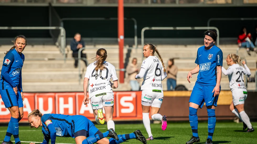 Uniteds lagkapten Matilda Plan stötte in matchens enda mål i egen bur.