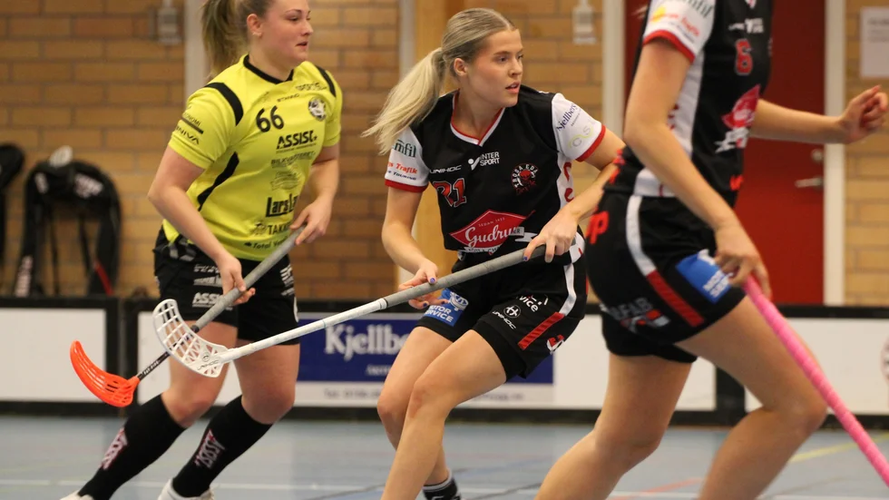 Filippa Larsson gjorde Trosa Edanös mål i den sista perioden som gav laget en poäng.