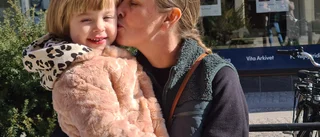 Madeleine och dottern Clara hjälpte ukrainare i Polen – berättar om flyktingarnas tuffa vardag: "Svårt"