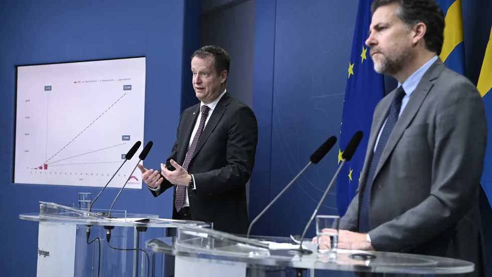 Integrations- och migrationsminister Anders Ygeman (S) håller pressträff tillsammans med Migrationsverkets generaldirektör Mikael Ribbenvik.
