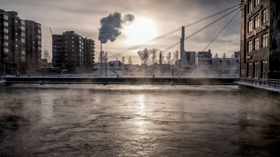 Tammerfors är ett exempel på en stad som satsar på spårvagnar i en trång stadsmiljö, skriver Asko Laakso.