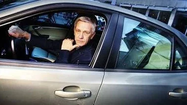 - Självklart kör jag Saab, säger Uppsalabon Karl G Lindström, sedan i måndags förra veckan Saabs ekonomidirektör.
