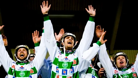 Det är i nuläget oklart om 2010 års svenska herrbandymästare får skrika ut sin glädje på en lördag eller en söndag.