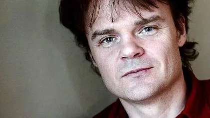 En modern man är Nisse Hellbergs tredje album på fyra år.