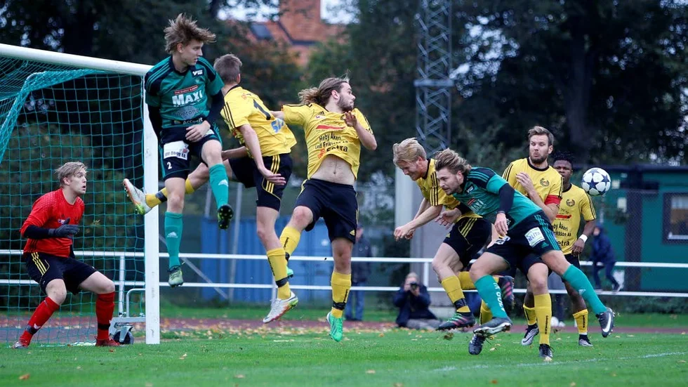 Svårslagna. Gästande Heby ställde till stora problem för ESK i den sista seriematchen.