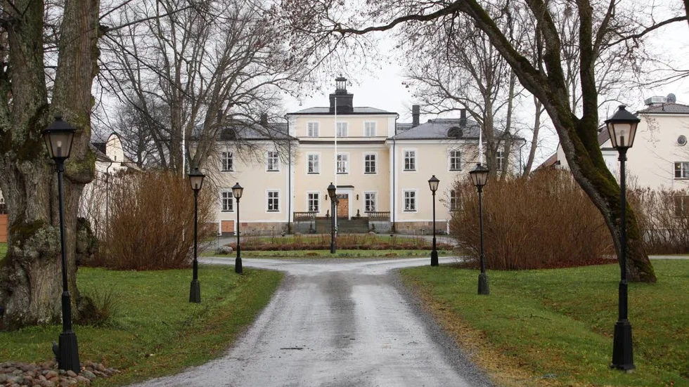 Ägarbyte. Haga slott utanför Enköping får nya ägare då Sejourkoncernen säljer slottet till Jon Wikdahl.