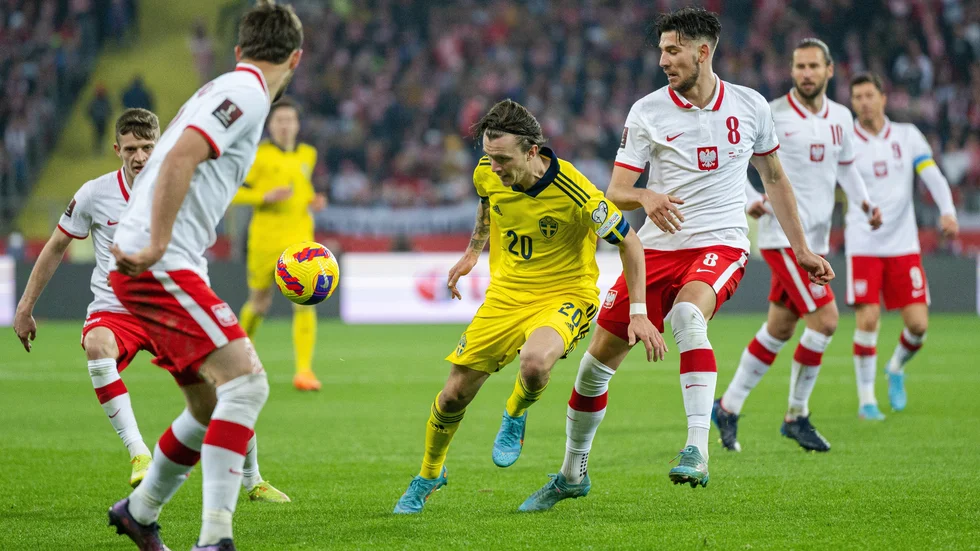 Sverige förlorade denna match mot Polen. Därför blir det inget fotbolls-VM i Qatar för Sverige.