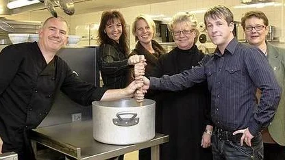 Fr v Lewis Hamilton, Jenny Unnerstedt, Therese Knutsson, Ann-Christin Widinghof, Markus Dannvik och Cecilia Westin Hamilton