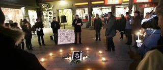 Manifestation för mördad lärare