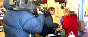 Massivt mediauppbåd i Knutby