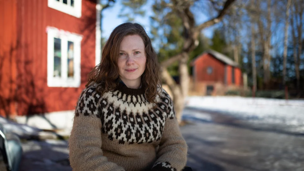 Hannah Lindqvist Kinrade kände redan som elvaåring att hon hade ont och svårt att orka, men hon fick inte sin diagnos Ehlers Danlos syndrom förrän hon var 29 år.