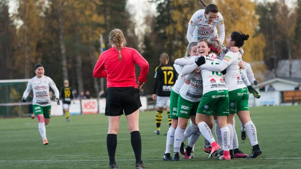 Måljubel i Assi efter att man nätat fem gånger i segermatchen.