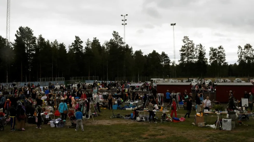 I år trängdes cirka 210 bord på Hertsödagen, bord som fylldes med allt från hemmagjorda strumpor till egenodlad honung.
