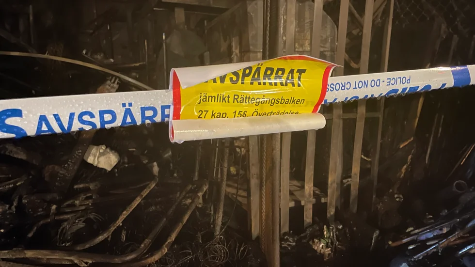 Brand i garagelänga vid Fredsgatan, intill Midgård. 