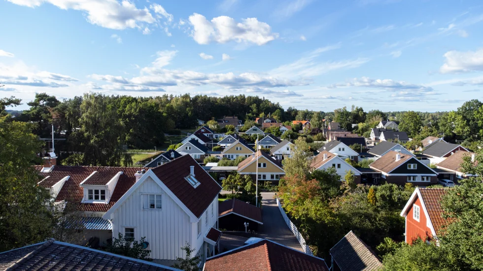 En villa i Linköping kostar i snitt cirka 4,5 miljoner kronor. Det är lite mindre än under pandemin, men 1,5 miljoner mer än för tio år sedan.
