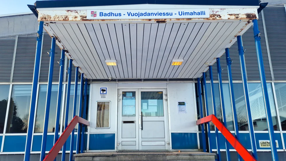 Gällivare badhus hålls stängt tillsvidare men nu ser det ut som att en öppning är nära anstående.