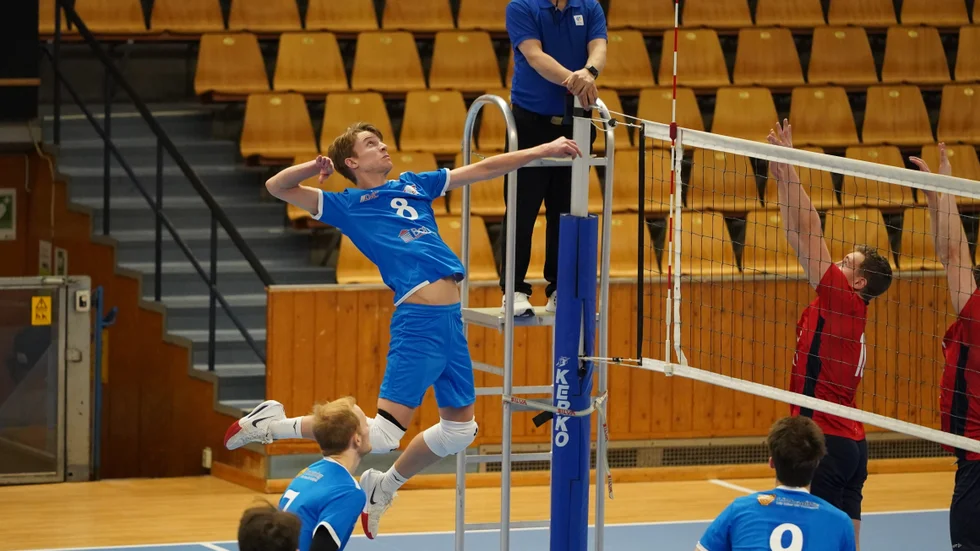 LVC:s Nicodemus Milton (på bilden) och lagkaptenen Joacim Ringqvist ligger bakom ett viralt klipp.
