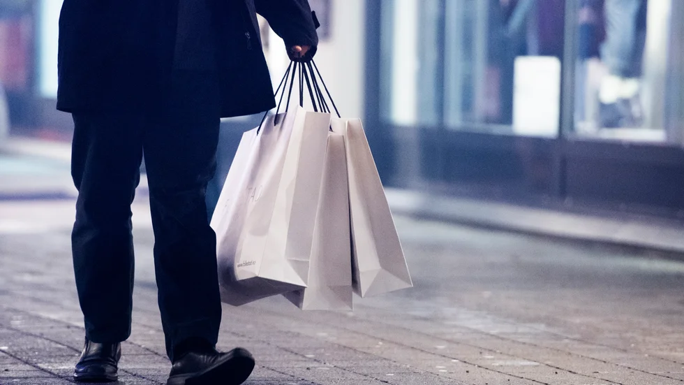 Sedan skatten på plastpåsar infördes har fler vant sig vid andra alternativ. Arkivbild.