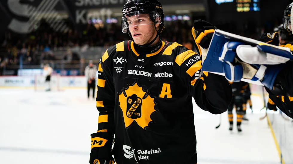 Rickard Hugg spelade fram till 1–1, men den svaga första perioden innebar till slut en ny förlust för AIK.