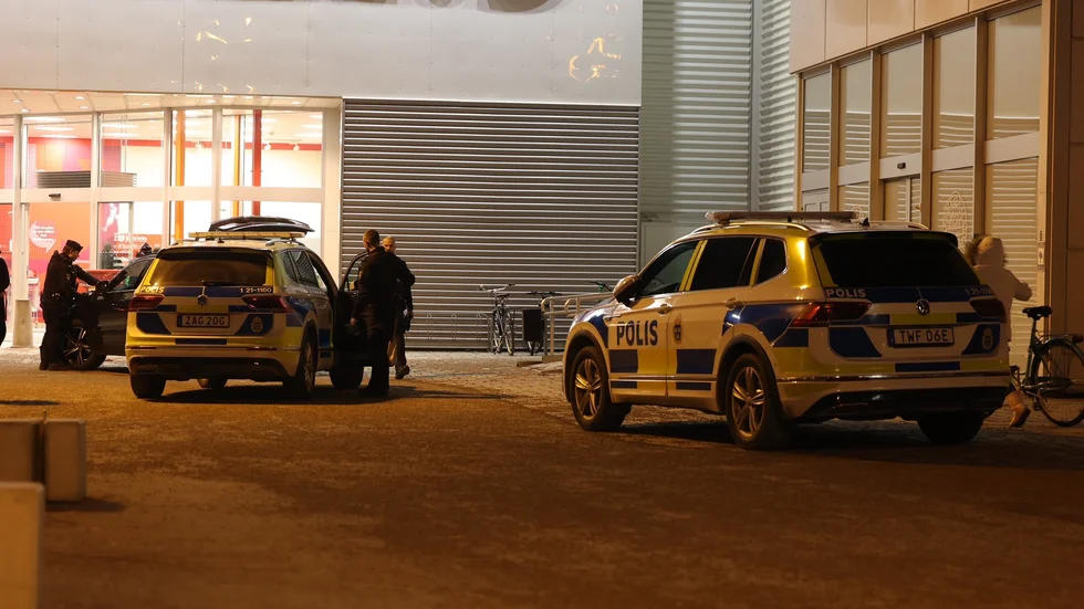 Polisinsatsen ägde rum vid 18-tiden.