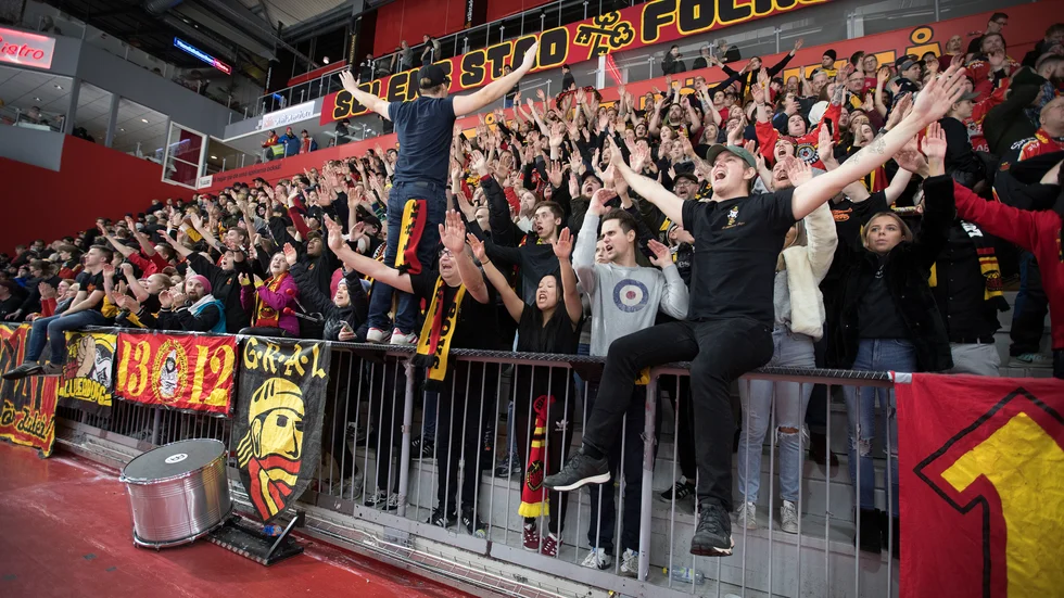 Luleåfans är en av supporterklubbarna som står bakom Supporterunionen.