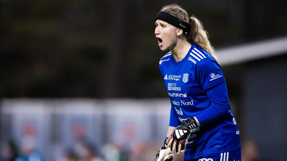 Piteås målvakt Samantha Leshnak Murphy i matchen mot Hammarby.