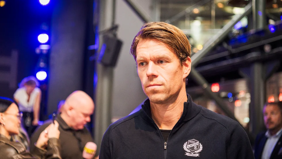 Almtunas sportchef Nicklas Danielsson berättar att laget vill förstärka upp truppen inför det intensiva spelschemat.