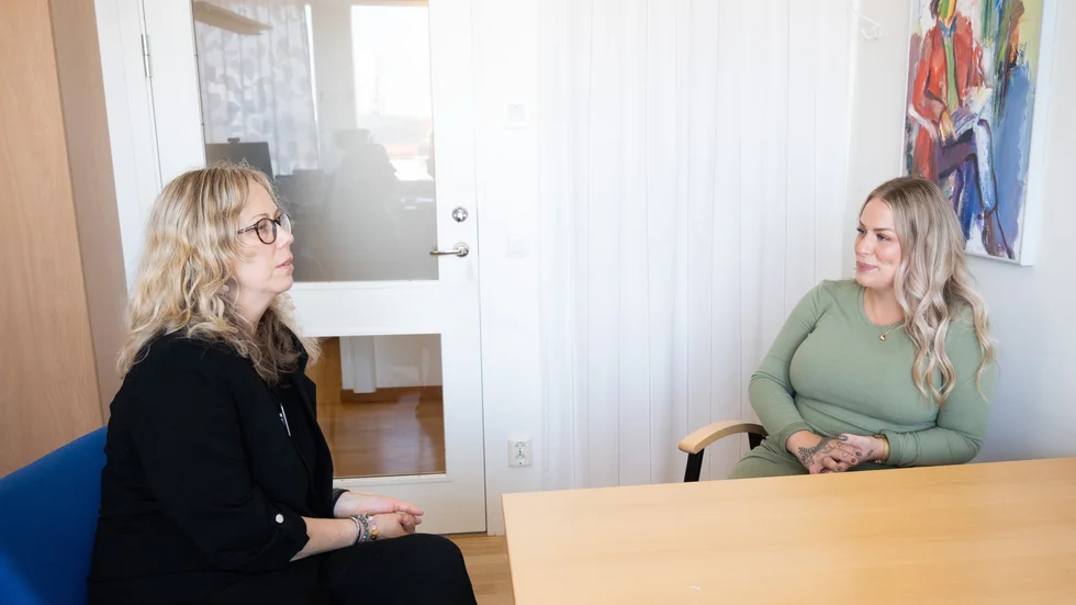 Agneta Borgman, kurator, har fått hjälp av Elina Ersson Isaksson med synpunkter på behandlingsprogrammet.