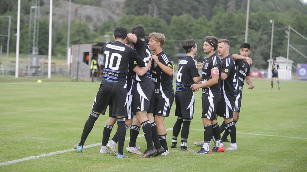 Trosa Vagnhärads SK är klara seriesegrare i division 4.