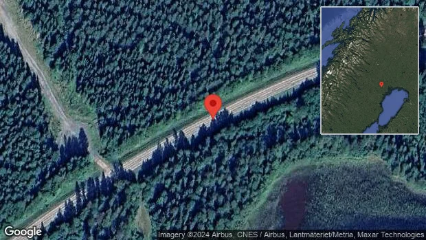 En personbil i viltolycka på väg 356