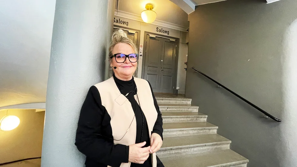 Eva Sundgren Mangi, till vardags kommunikatör på Luleå kommun, här på uppdrag som moderator under beredskapsveckan. Hon har inte lämnat förberedelserna inför en kris åt slumpen. "Jag känner mig faktiskt väldigt mycket tryggare", säger hon.
