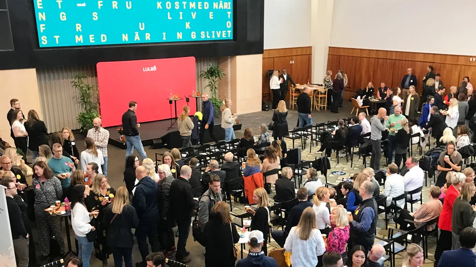 Många har redan anlänt till årets första näringslivsfrukost i Vetenskapens hus i Luleå. (Arkivbild)
