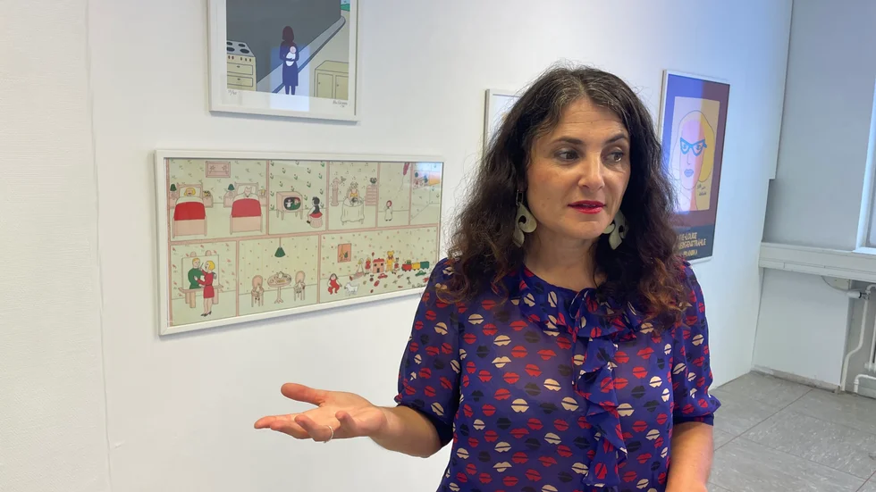 Paulina Sokolow presenterade utställningen "Man får göra som man vill", med konstikonen Marie-Louise Ekman vid invigningen av Råneå konsthall.