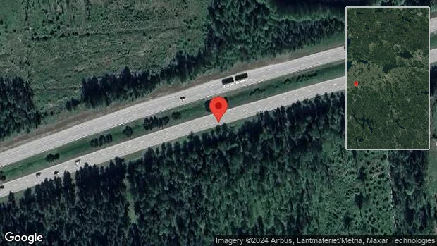 Trafikolycka med en lastbil och en personbil på E4