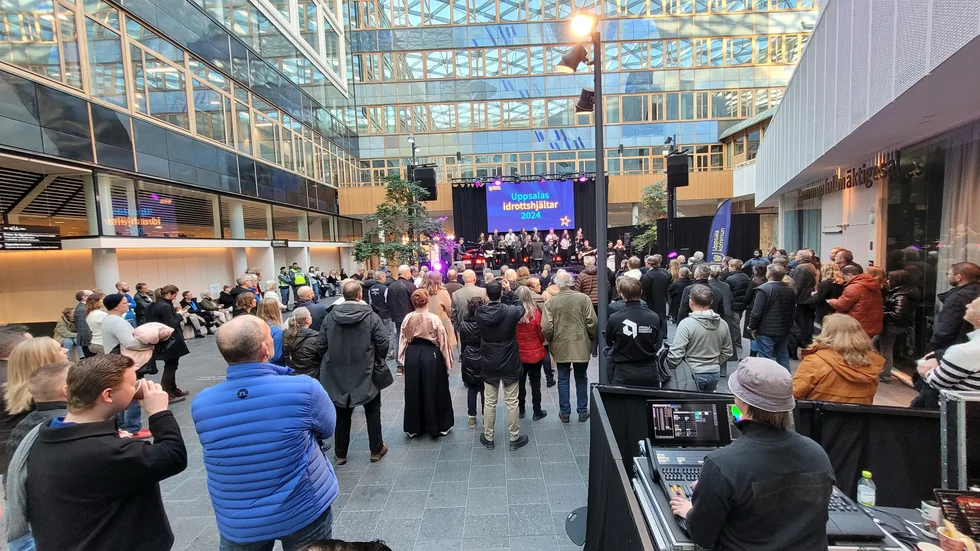 Runt 300 personer kom när Uppsala kommun bjöd in till hyllning av stadens framgångsrika elitidrottare.