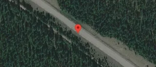 Havererad personbil stör trafiken på väg 97