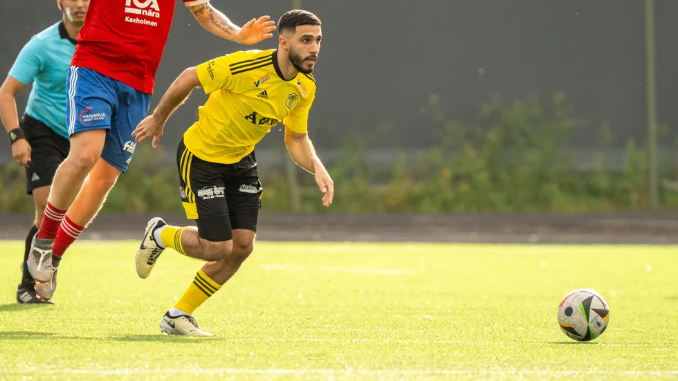 Vimmerbys spetsspelare Ahmed Tarabeih omgärdas av flyttrykten inför kommande säsong. Nu bekräftar Åtvidabergs FF att de är en av klubbarna som har anmält sitt intresse.