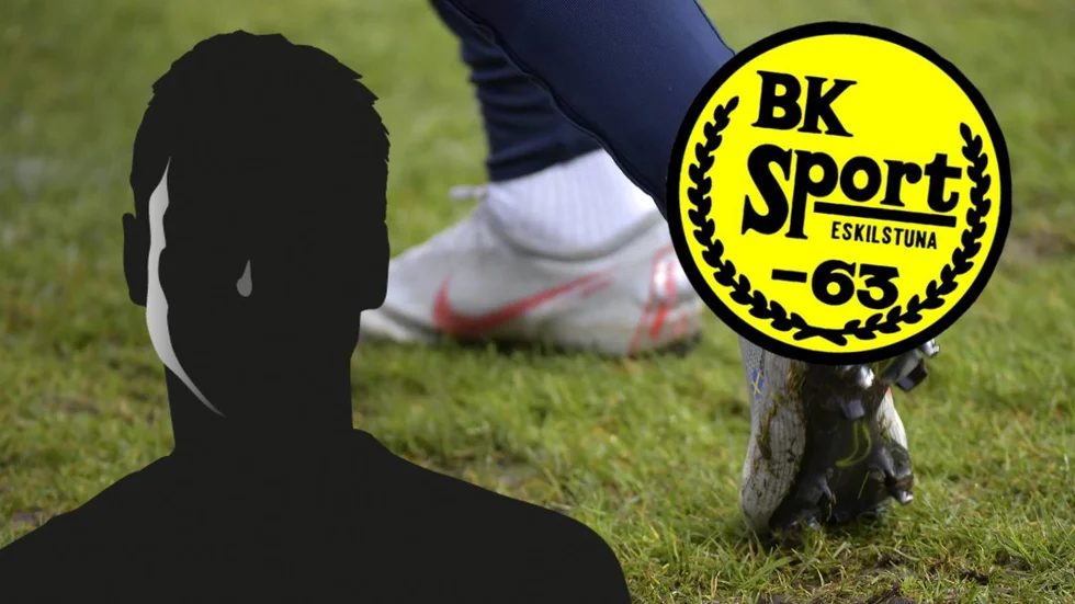 Fotbollsklubben BK Sport i Eskilstuna har sparkat ut en av sina ungdomsspelare. Beskedet lämnades till spelarens mamma i ett sms.
