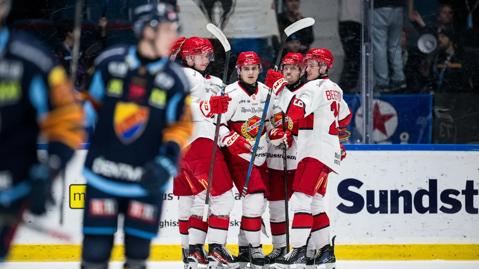 Almtuna ställs mot Karlskoga.