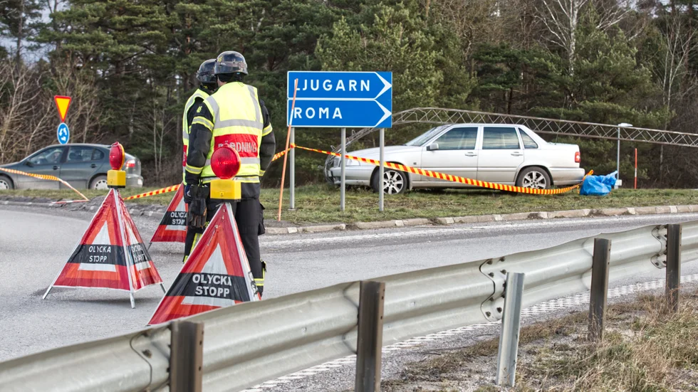 Vid 11-tiden var avfarten mot Ica Maxi avspärrad för trafik.