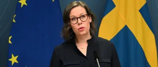 Ministern anmäls efter aktieköp