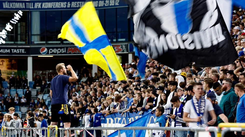 Förra säsongen såg 13 718 åskådare IFK:s hemmamöte med AIK. Når klubben upp till en liknande siffra matchar man fjolårets publiksnitt.