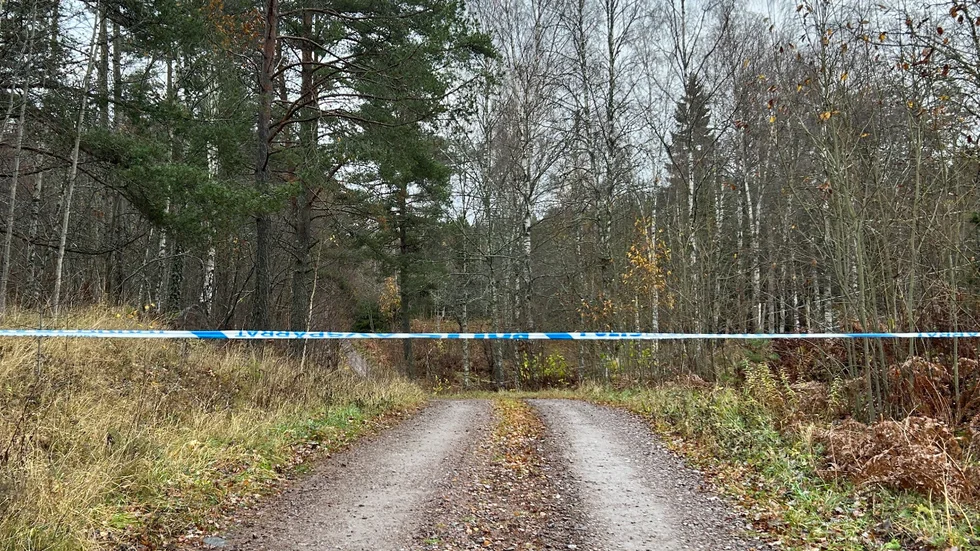 Två personer har hittats döda. 