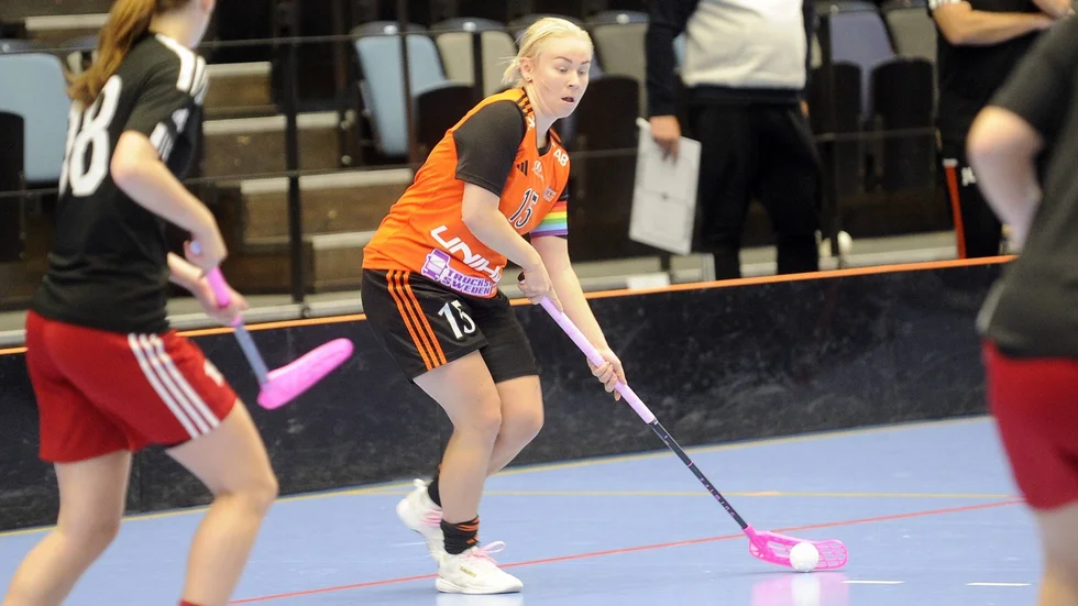Jenna Taivaloja är en spetsspelare som Onyx väntat på. Men efter två matcher fick hon slänga in handduken. Gallblåsan måste opereras bort.
