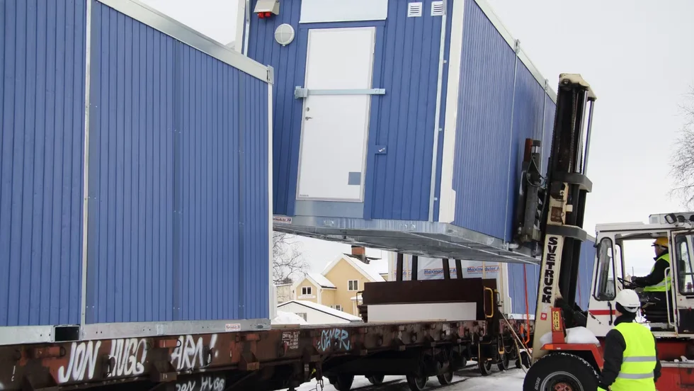 Maxmoduler i Lycksele varslar 25 av sina anställda. Beskedet beror på att bolaget indirekt har drabbats av Northvolts kris, menar vd:n.